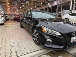 نيسان ألتيما